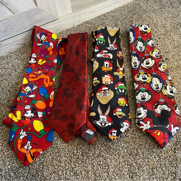 Mickey Mouse Looney Toon Holiday Tie Set One of. Kind Collection Unisex - Picture 4 of 10